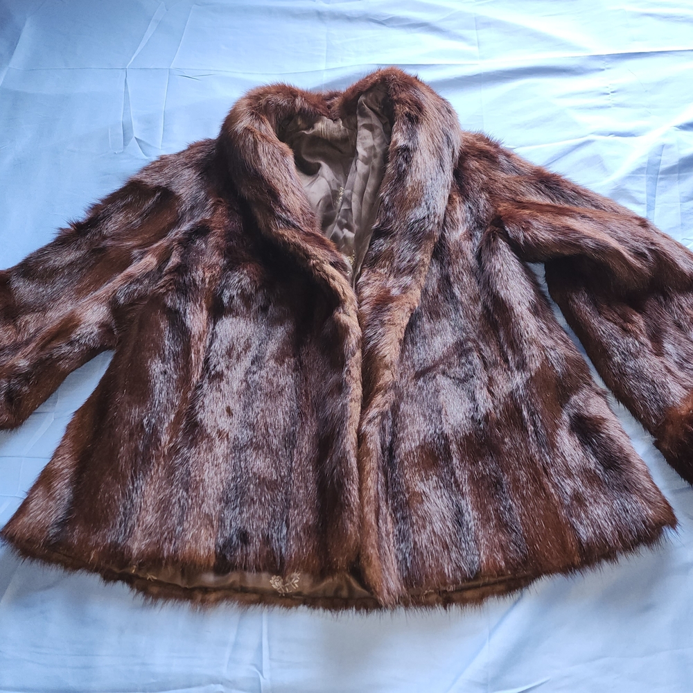 VTG FUR LABEL AUTHORITY MINK FUR COAT BROWN SIZE LARGE IS USED